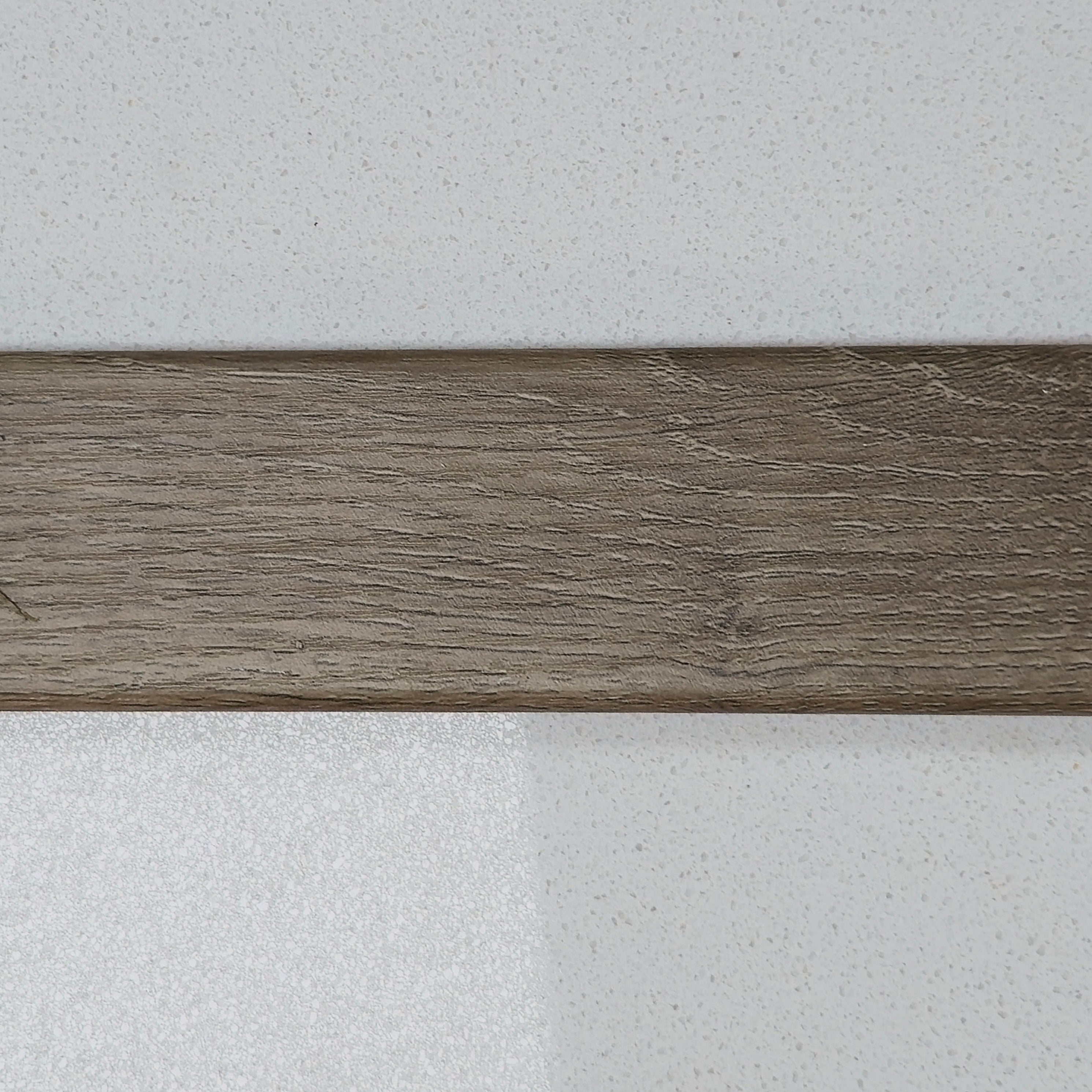 Cubrejunta T SPC SPCM-10 2.4m x 4.5cm x 0.7cm – Acabado Premium