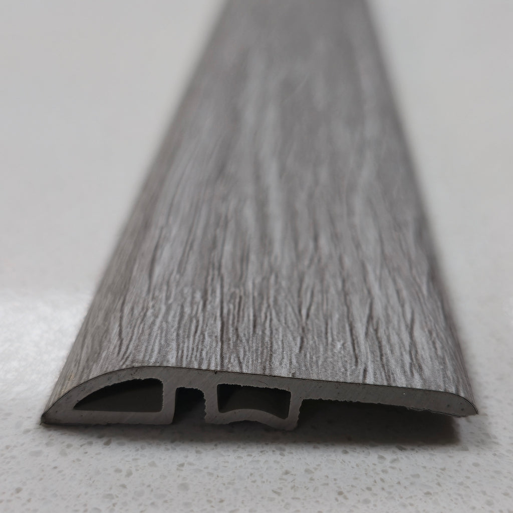 Cubrejunta desnivel R SPC SPCM-11 2.4m x 4.5cm x 0.9cm – Acabado Premium para pisos