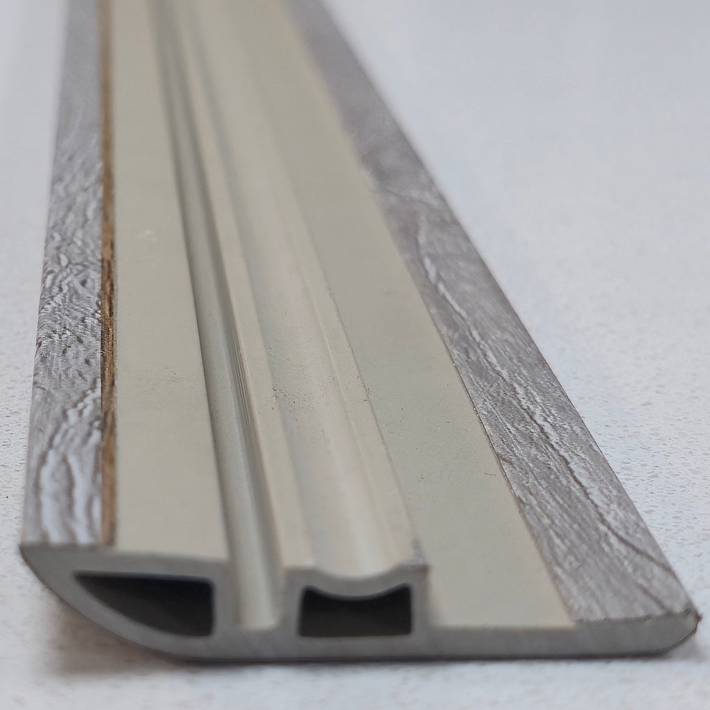 Cubrejunta desnivel R SPC SPCM-11 2.4m x 4.5cm x 0.9cm – Acabado Premium para pisos