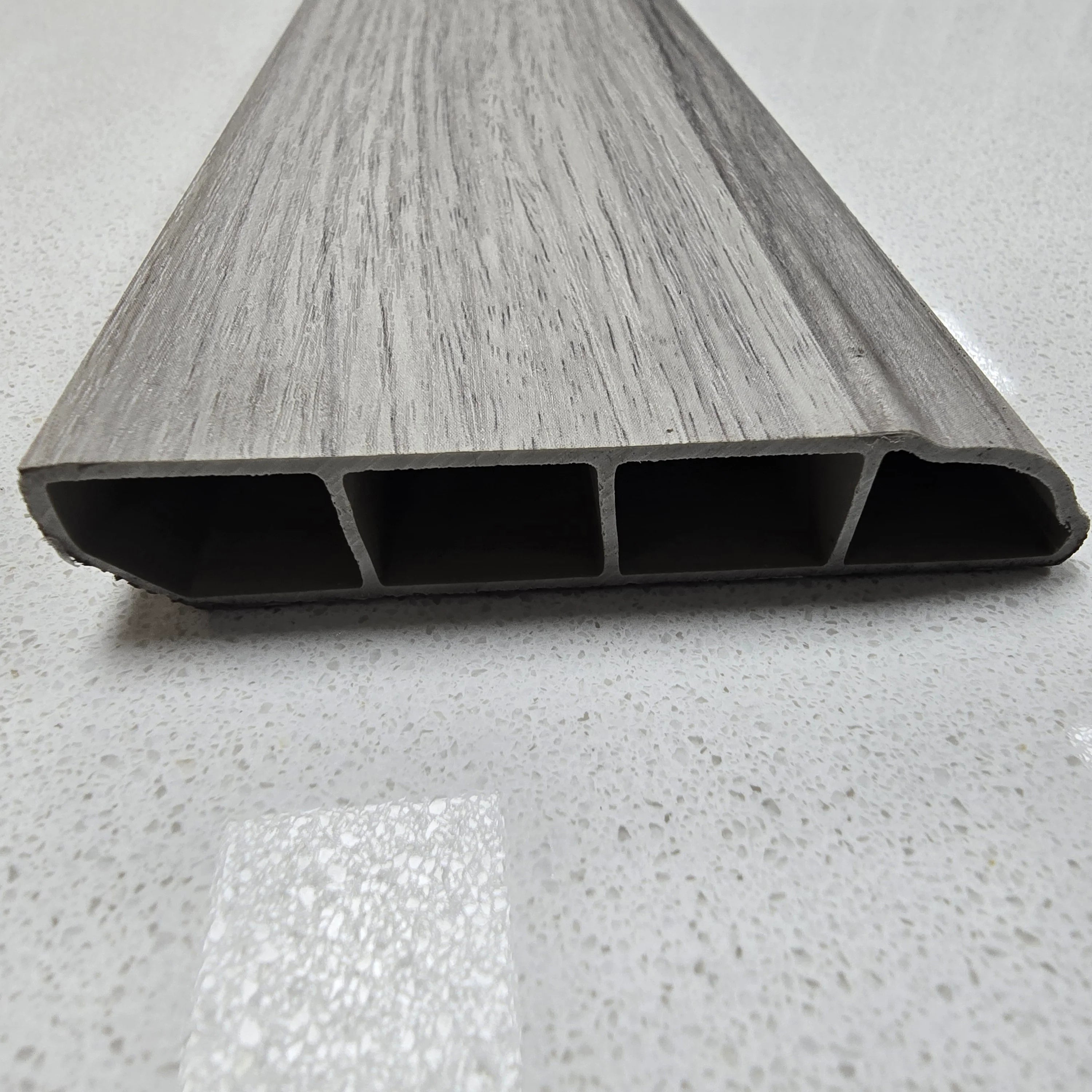 Guardapolvo SPC SPCB-01 2.4m x 8cm x 1.5cm