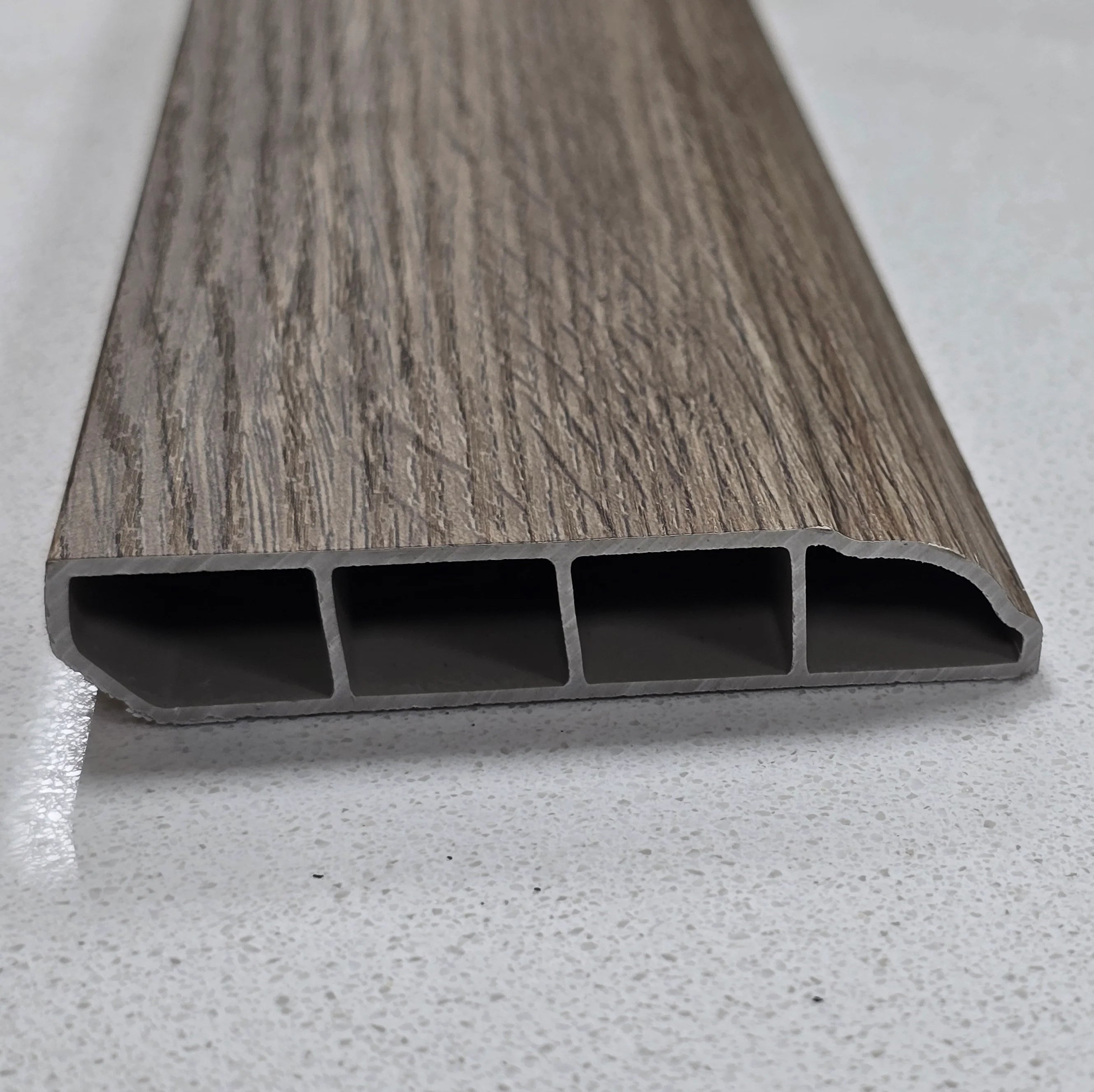 Guardapolvo SPC SPCM-10 2.4m x 8cm x 1.5cm