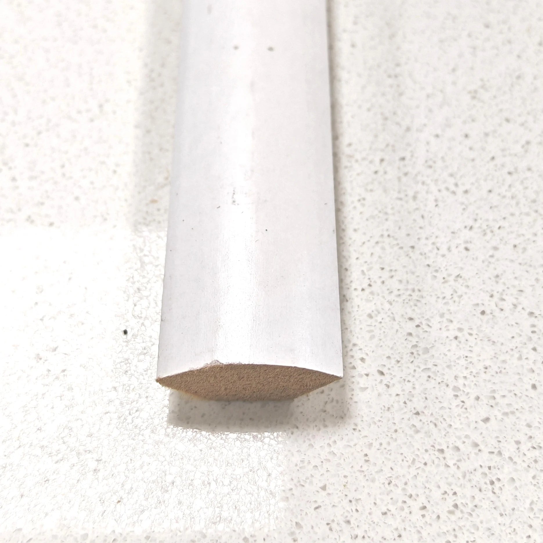 Junquillo MDF Laminado Veta Madera Blanco 20mm x 20mm x 2.4m