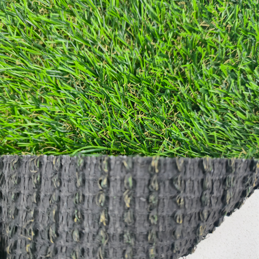 Pasto sintético Vivo Grass - 15mm - PS1501VG