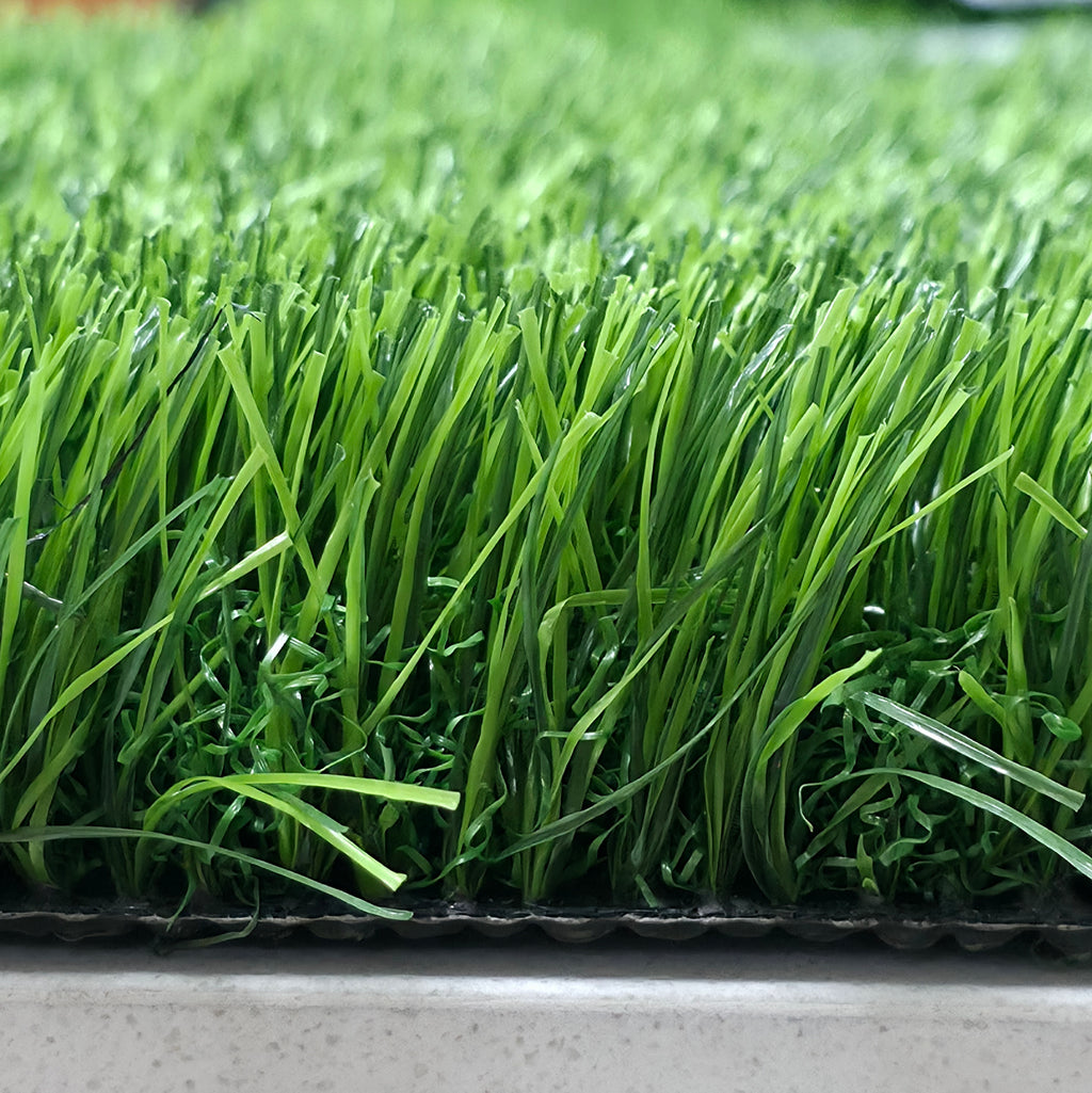 Pasto sintético 40mm  Línea Royal Prime PS4003LP. Idela para terraza, jardin, colegio, universidad, cancha entre otros.