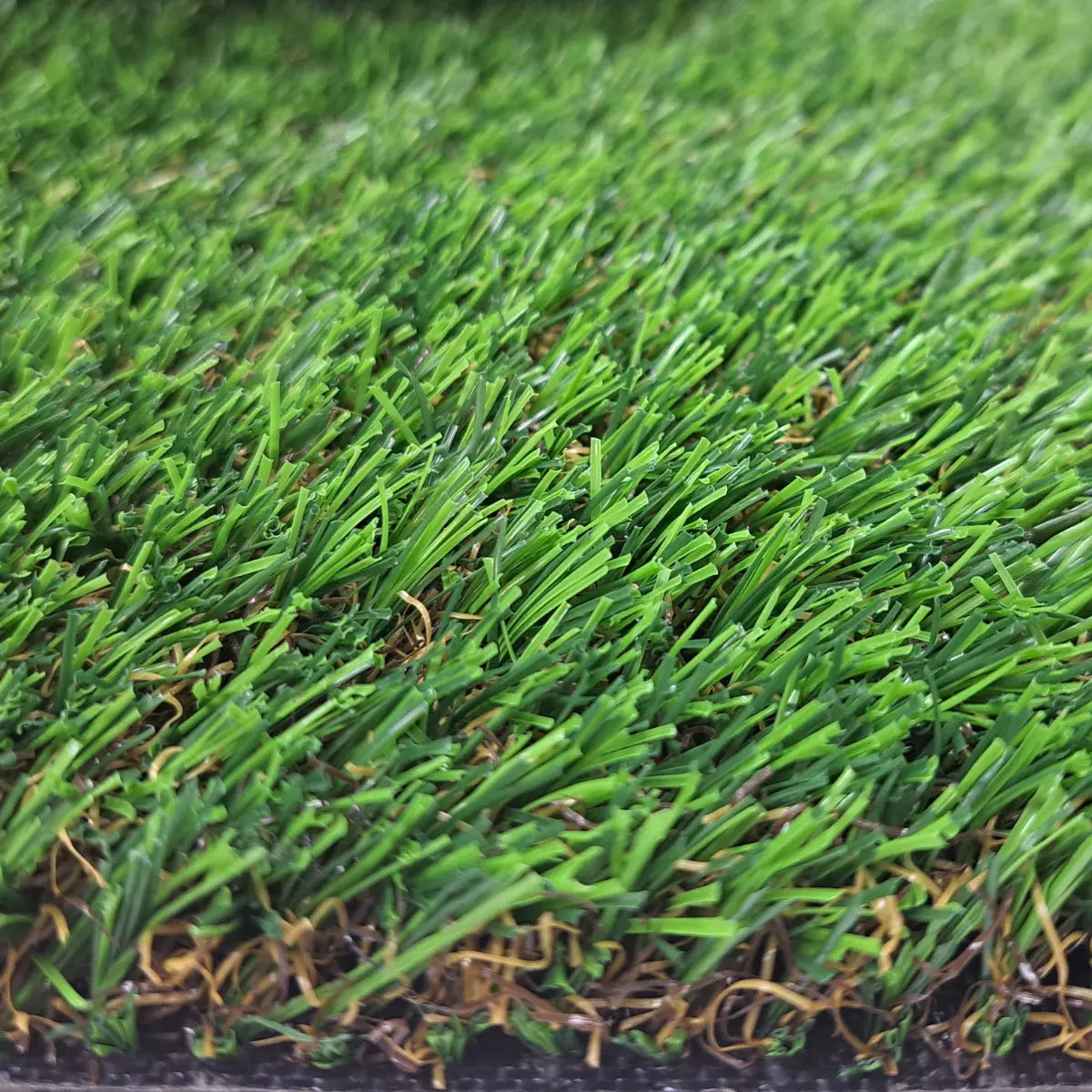 Pasto Sintético 20mm - Línea Supreme Luxury Grass - PS2004LSP