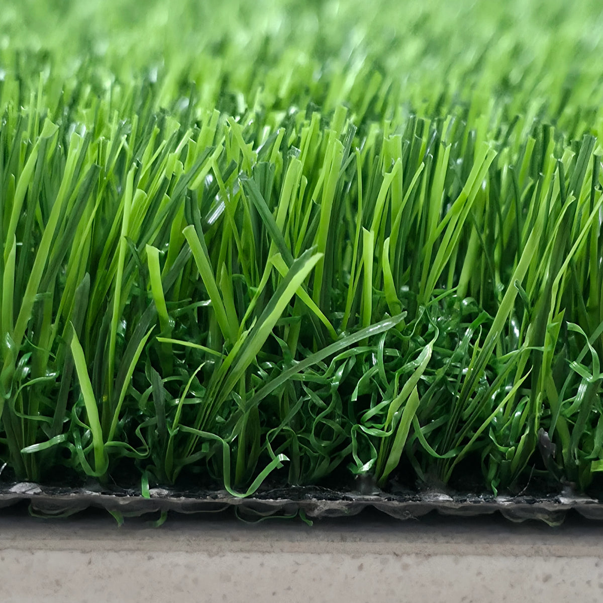 Pasto Sintético 30mm - Línea Vivo Turf - PS3002LS