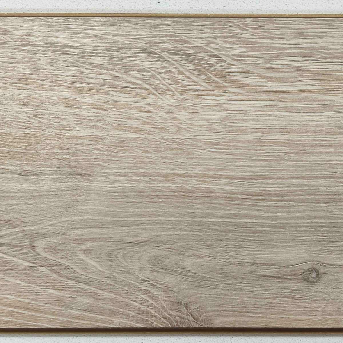 Piso Flotante Laminado Aleman - 8 mm - Hecho en Alemania - MicroBisel - Alto Tráfico - Capuchino - Rinde 1.99m2